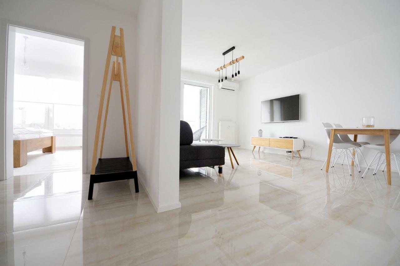 Center Aupark Apartment Piest'any Esterno foto